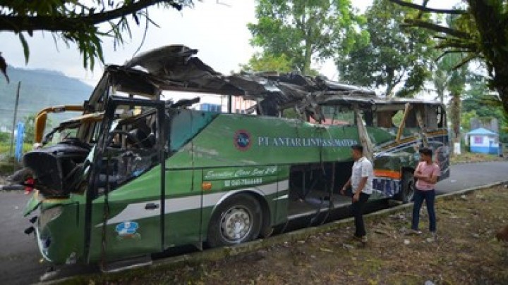 12 Orang Tewas Akibat Kecelakaan Bus ALS di Padang Panjang