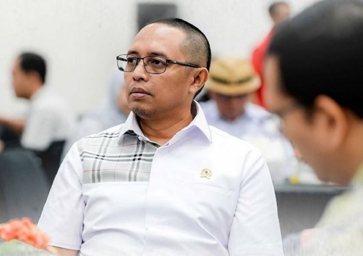 Perbedaan Nasib Gus Miftah dengan Hasan Nasbi di Era Prabowo