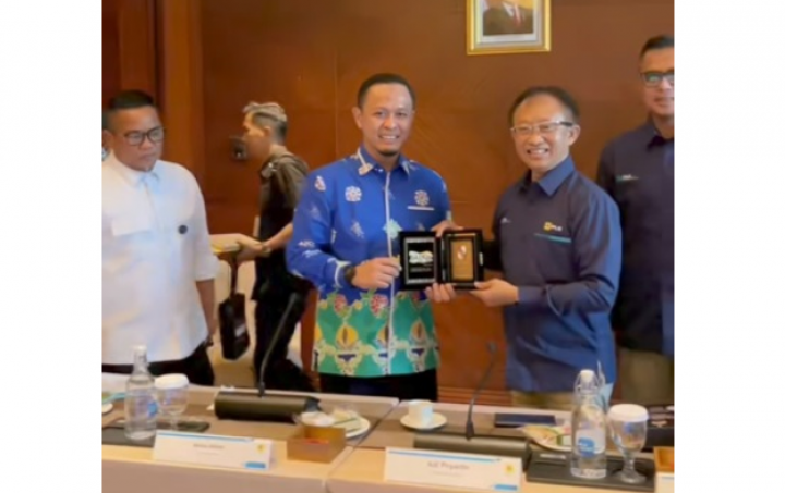 Wali Kota Pekanbaru Temui Direksi PLN Pusat, Dorong Pemerataan Listrik dan Optimalisasi Penerangan Jalan
