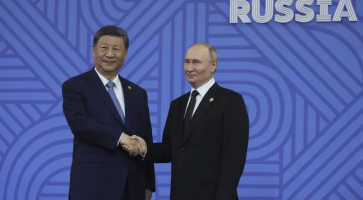 Presiden China Xi Jinping Tiba di Moskow Sebagai Tamu Kehormatan Putin untuk Parade Hari Kemenangan