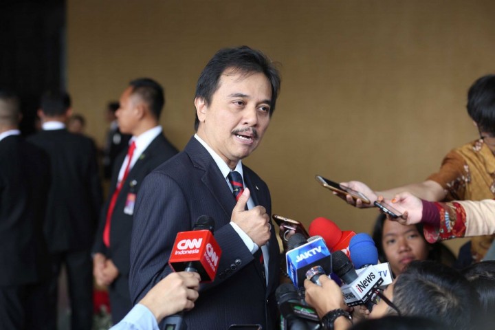 Roy Suryo Aku Dapat Ijazah Jokowi dari Medsos, Ahl Forensik Klaim Tak Bisa Diperiksa!. 