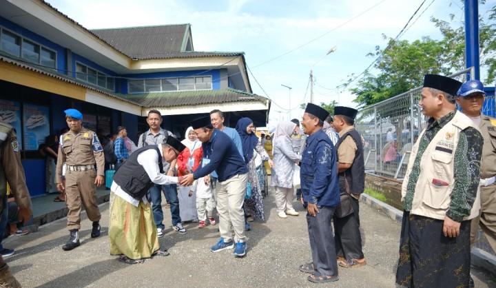 Harumkan Siak di Tanah Suci, Pemkab Lepas 333 Calon Haji ke Embarkasi Batam