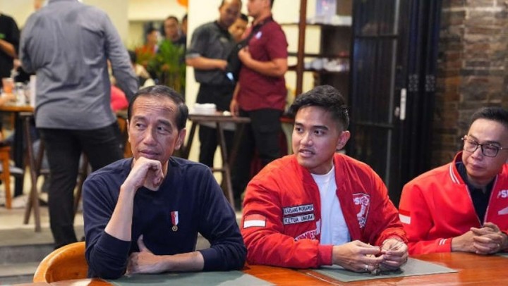 Akankah Sejarah Terukir Ketika Bapak Gantikan Anak Jadi Ketum Partai