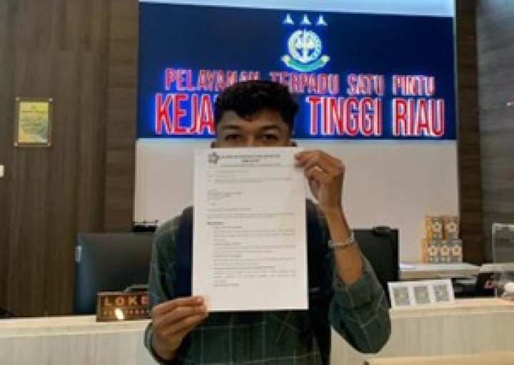 Korupsi Libatkan Keponakan, Mahasiswa Laporkan Bupati Ilhil ke Kejati