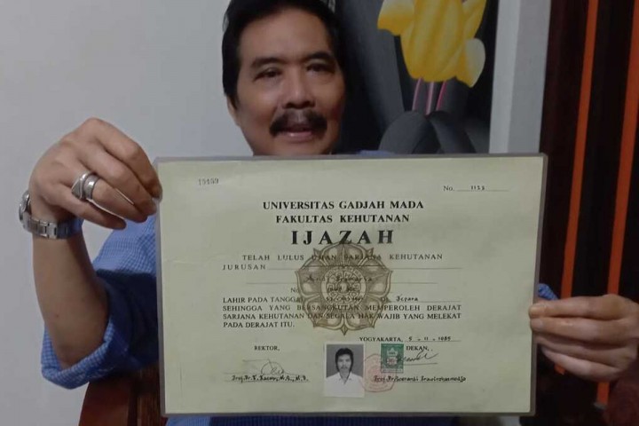 Muncul Ditengah Polemik Ijazah Jokowi, Andi Pramaria Sebut satu Angkatan dan Wisuda Bareng di UGM 