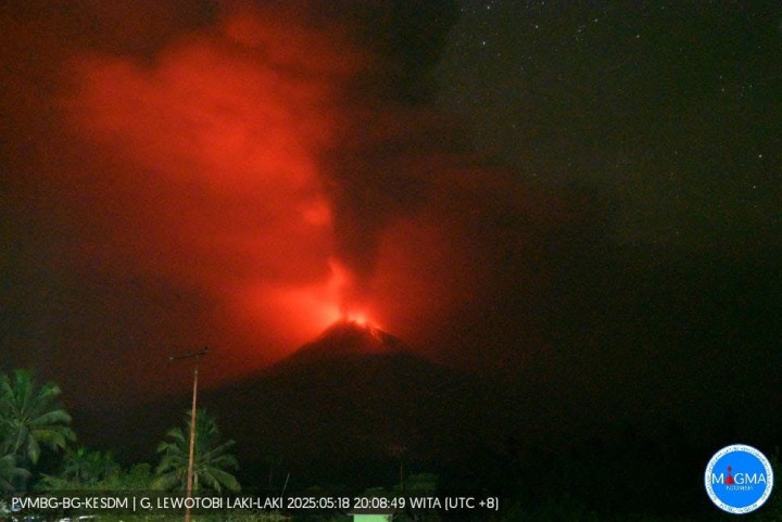Indonesia Siaga Level Tertinggi untuk Gunung Berapi Lewotobi Laki-laki