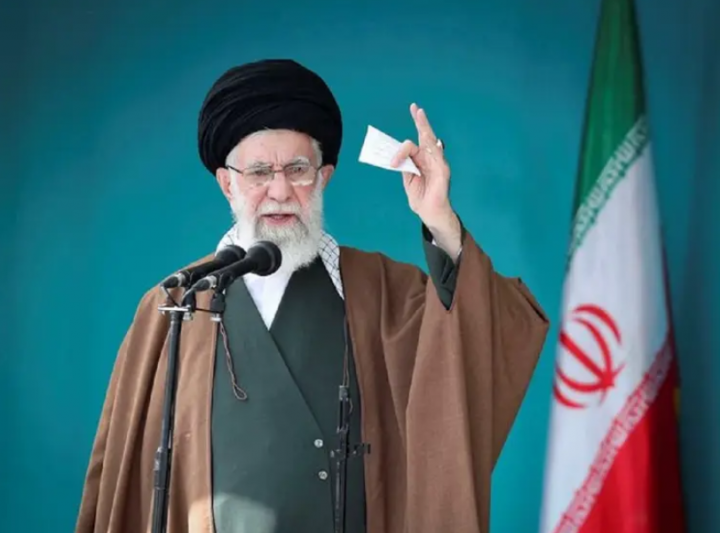 Khameini Iran Ragukan Hasil Positif dari Pembicaraan Nuklir dengan AS yang Sedang Berlangsung