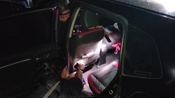 Warga Rumbai Barat Geger, Mayat Perempuan Ditemukan di Dalam Mobil (sumber dari riauaktual.com).