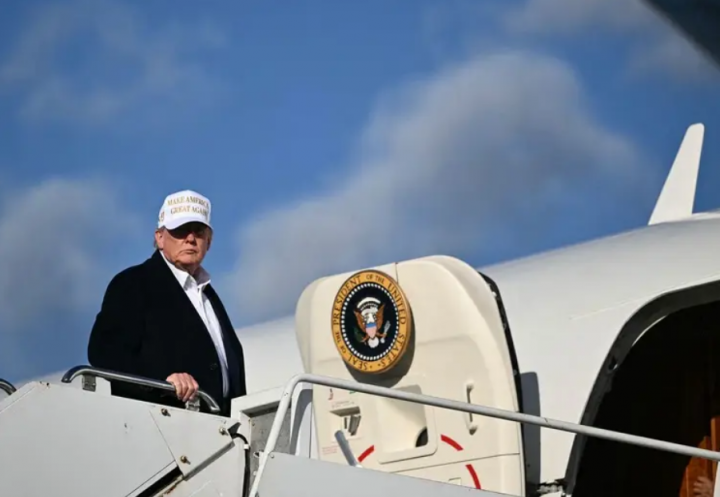 Amerika Serikat Resmi Terima Jet Qatar Senilai 400 Juta Dolar untuk Donald Trump