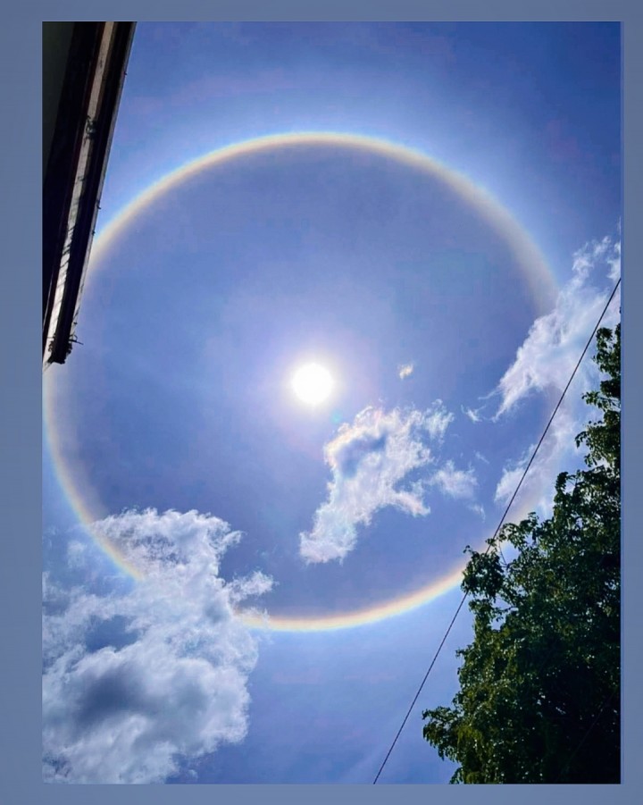Matahari Dikelilingi Cincin Pelangi di Langit Siak: Fenomena Langka Bikin Warga Terpukau