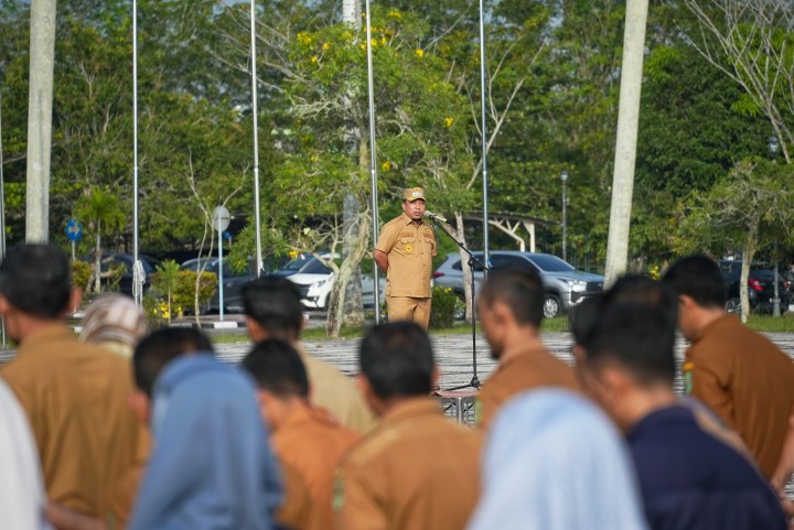 Pekan Terakhir Menjabat, Wabup Siak Husni Merza Sampaikan Pesan Haru dan Harapan untuk ASN