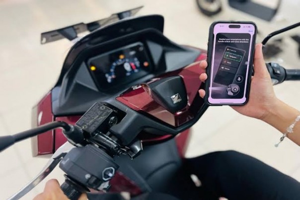 Semakin Canggih! New Honda PCX 160 Dilengkapi Fitur Honda RoadSync, Terkoneksi Smartphone dan Perintah Suara