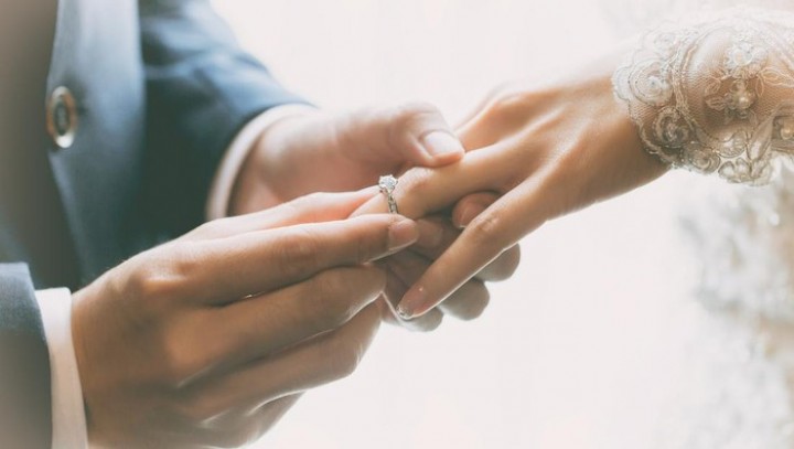 Fenomena Hipogami, Perempuan Sukses Turun Kelas  Nikahi Pria Biasa