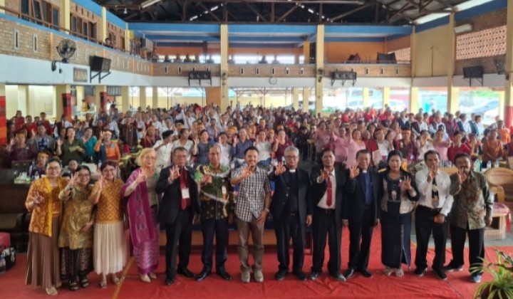 Dorong Lansia Tetap Aktif dan Sehat di Usia Senjanya
