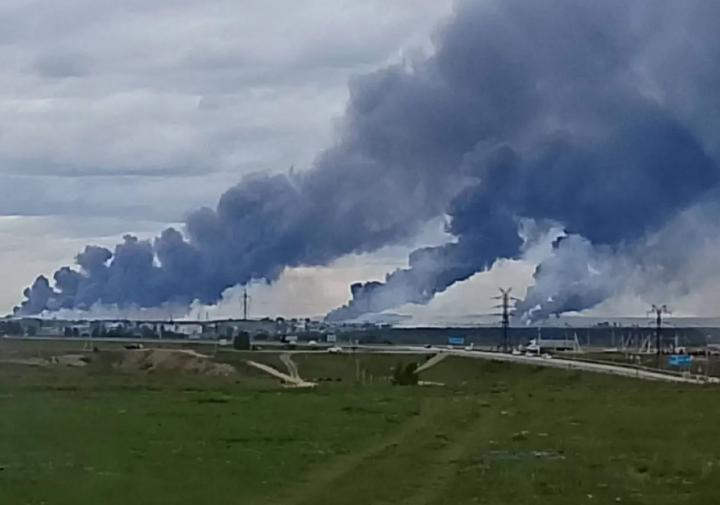 Rusia Konfirmasi Serangan Pesawat Nirawak Ukraina di Lapangan Terbangnya