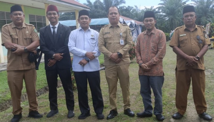  46 Santri dan Santriwati Pondok Pesantren Al Hidayah di Rupat Utara Wisuda Perdana