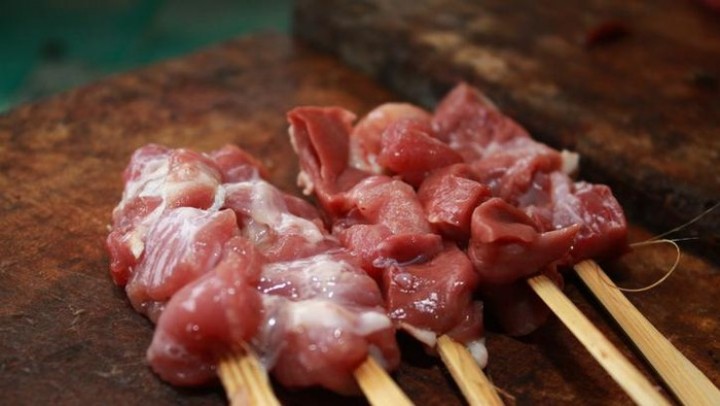 Sering Makan Daging, Waspadai Dua Keluhan Ini