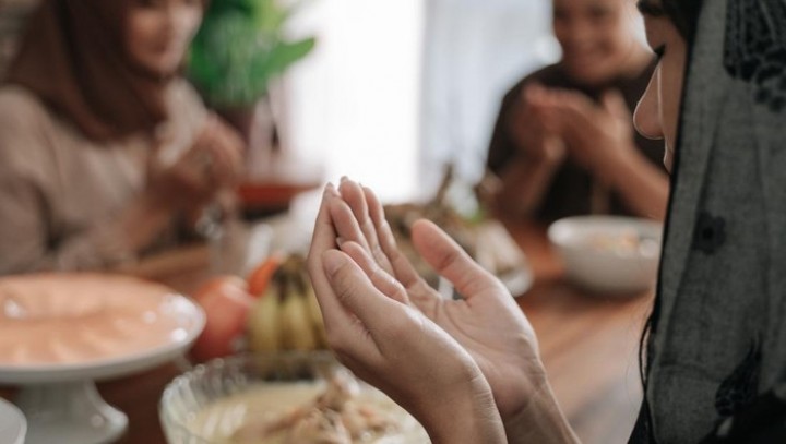 Pola Makan Puasa Arafah yang Bikin Berat Badan Turun 3 Kg Seminggu! Ini Caranya