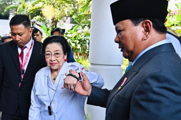 Bisakah PDIP Singkirkan Bayang Jokowi Jika Gabung Koalisi Prabowo