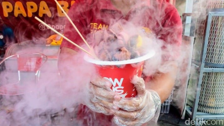 Camilan Nitrogen Bisa Sebabkan Luka Bakar, Benarkah?