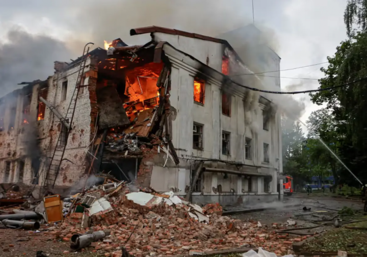 Balas Serangan Ukraina, Rusia Luncurkan 400 Pesawat Nirawak dan 40 Rudal di Kharkiv