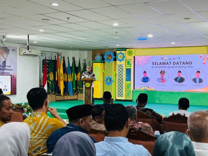 Menyiapkan Generasi Emas 2045, UMRI Hadirkan Gubernur Sumatra Barat di Kuliah Umum