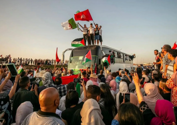 Israel Hentikan 12 Orang dan Ribuan Lainnya Mendekati Gaza
