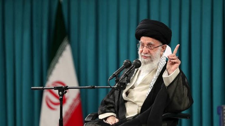 Gempur Habis-habisan Iran, Khamenei Bersumpah Israel Akan Terima Hukuman Berat