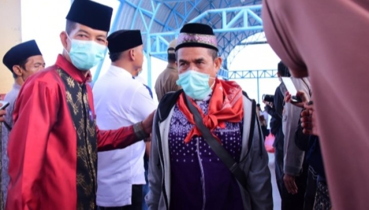 Staf Ahli Bupati Sambut Kepulangan Jemaah Haji Kloter 13