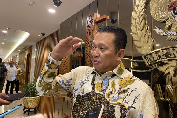 Bamsoet Dukung Pabrik Rokok jadi Penunjang Ekonomi Nasional 