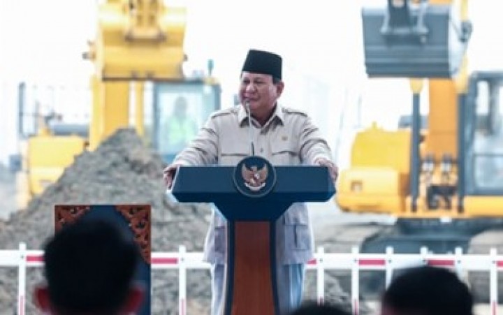 Menuju Kemandirian Energi, Prabowo Resmikan Proyek Baterai Listrik di Karawang