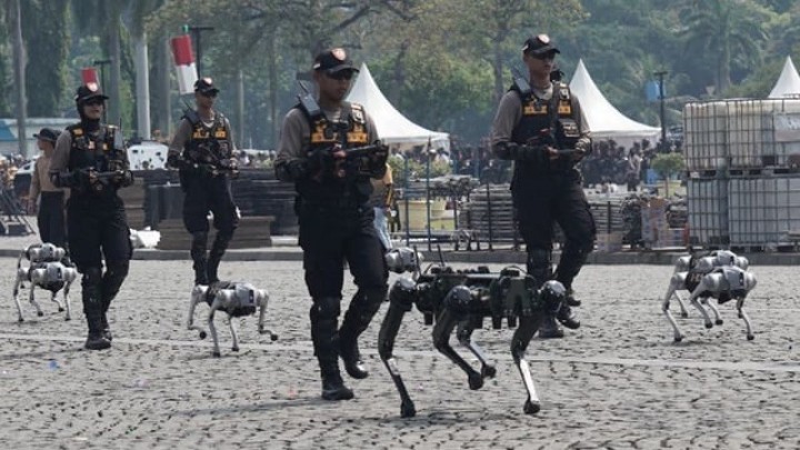 Ada Robot di HUT Bhayangkara ke-79, Polri: Moderenisasi dan Bantu Kinerja Polisi Lebih Efektif