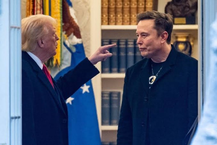 Pertengkaran Makin Panas! Trump Bicara Peluang Elon Musk Diusir dari AS Balik ke Afrika