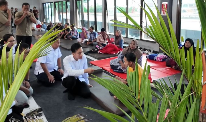 Wapres Gibran Turun Ketemu Keluarga Korban Tenggelam KMP Tunu Jaya Pratama.