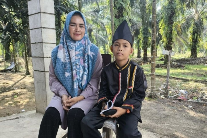 Kenali Dika Bocah Penari Pacu Jalur Kaunsing yang Viral Lewat 'Aura Farming'