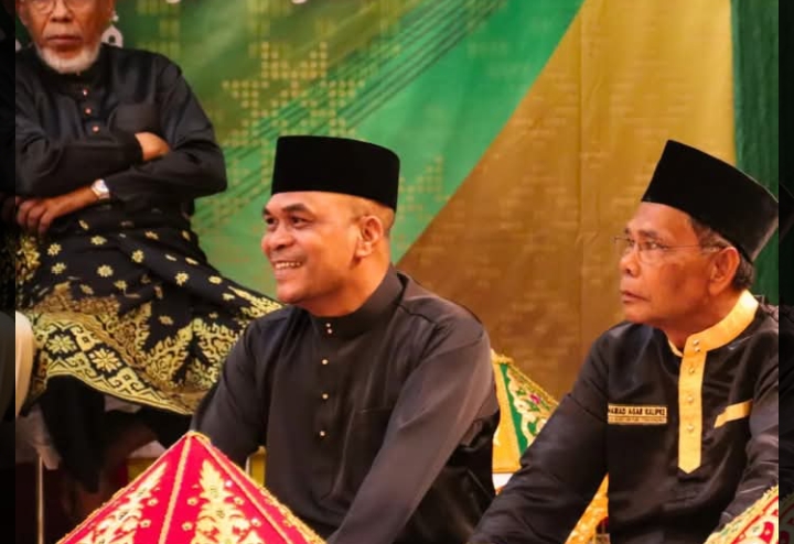 Pimpinan DPRD Riau Hadiri Pengukuhan Gubernur Riau Abdul Wahid sebagai Datuk Seri Setia Amanah