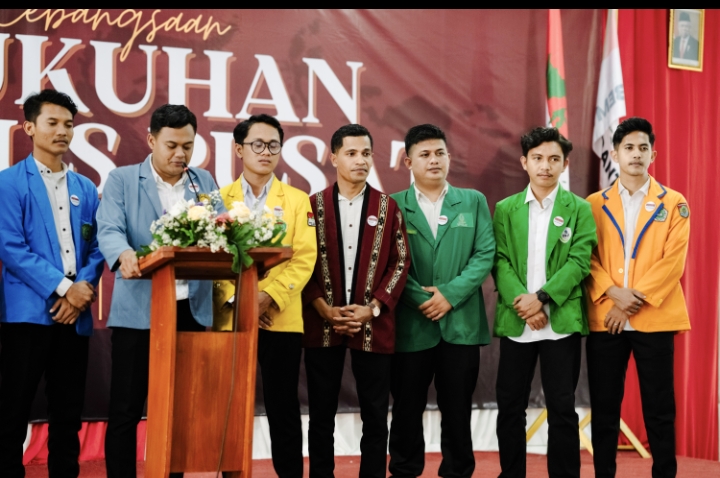 Dulu Bilang Tak Akan Ada Defisit, Kini Tolak Pansus, BEM Nusantara Riau Sebut Eet Tak Tahu Malu dan Tak Tahu Kapasitas