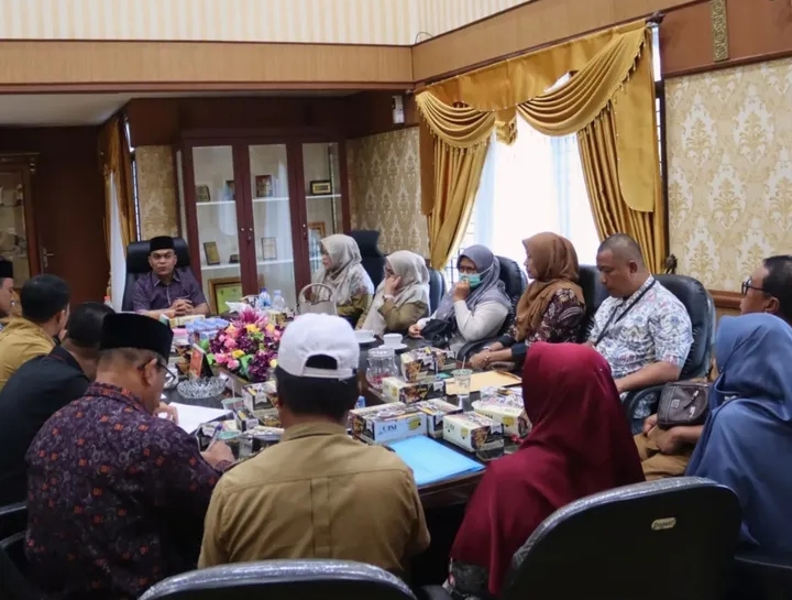 Ketua DPRD Riau Soroti Masalah Zonasi PPDB dalam Pertemuan dengan Kepala Sekolah Bengkalis