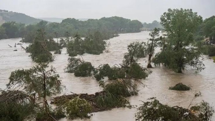 Texas Dilanda Banjir Bandang, Korban Tewas Tembus 120 Orang