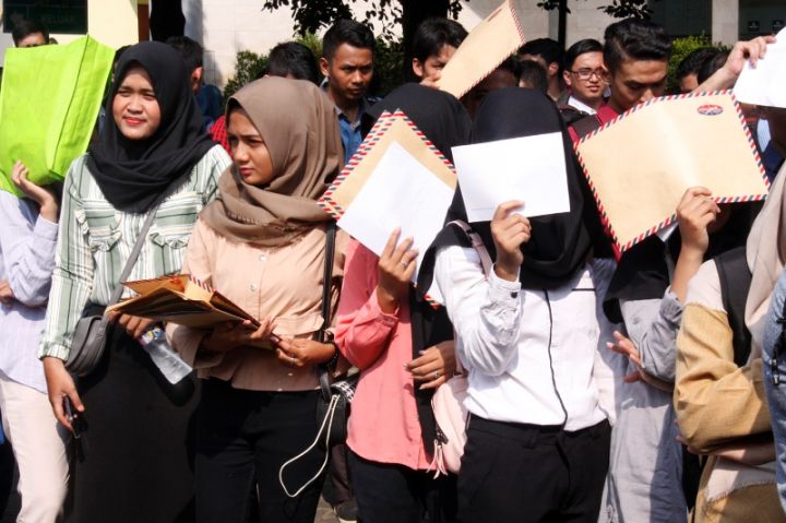 Ketika Tamatan Sarjana di Jakarta Berebut Lapangan Kerja dengan Lulusan SD