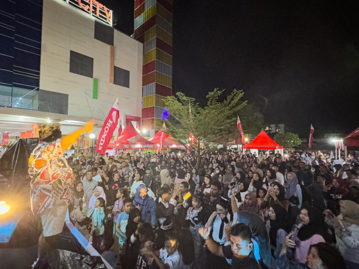 Meriah dengan Antusiasme Pengunjung, Capella Honda Sukses Gelar Honda Exclusive AT HEAT Show-Off di Duri
