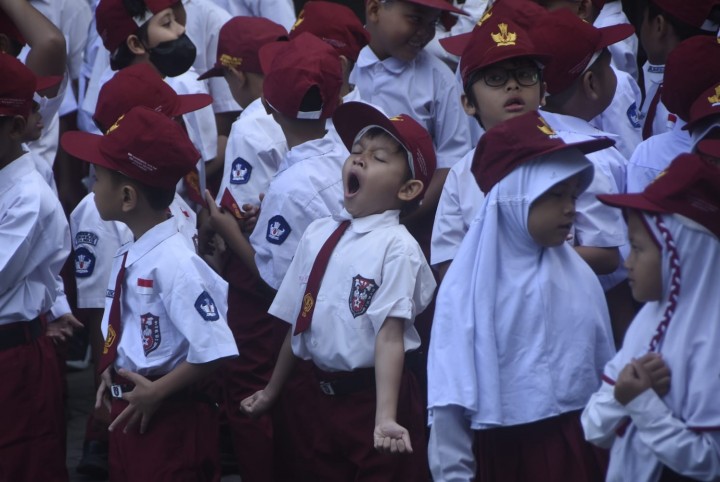 Drama Masuk Sekolah Negeri yang Tak Pernah Usai: Utak-atik Nilai Rapor Hingga Ganti Domisili
