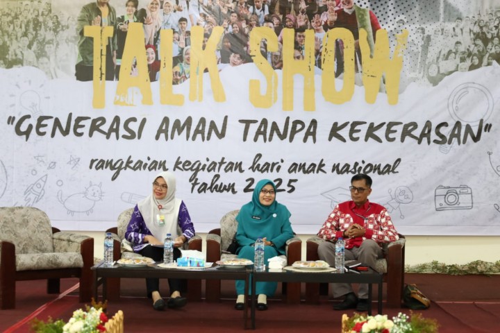 Ketua TP PKK Siak Ajak Keluarga Cegah Kekerasan Anak Sejak Dini di Talk Show HAN 2025