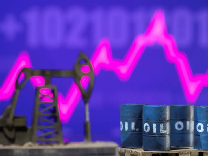 Harga Minyak Tetap Stabil di Tengah Bentrokan Sanksi Rusia dan Kekhawatiran Tarif