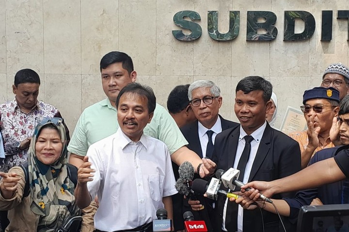 Roy Suryo Seret Sosok Misterius 'Mr P' sebagai Dalang Ijazah Palsu Jokowi, Klaim Dapat Informasi dari Eks Intelijen: Ancaman Politik Serius bagi Legasi Presiden ke-7 RI. (Tangkapan Layar kompas.com)