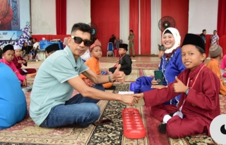 Warnai Hari Jadi Bengkalis ke-513, 75 Siswa SD Adu Strategi Lomba Congklak