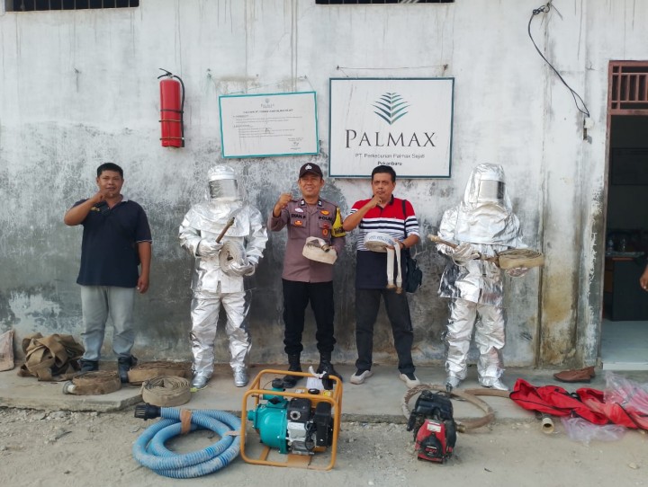 Cegah Karhutla, Polsek Tualang dan PT Palmax Sejati Cek Kesiapan Alat Damkar
