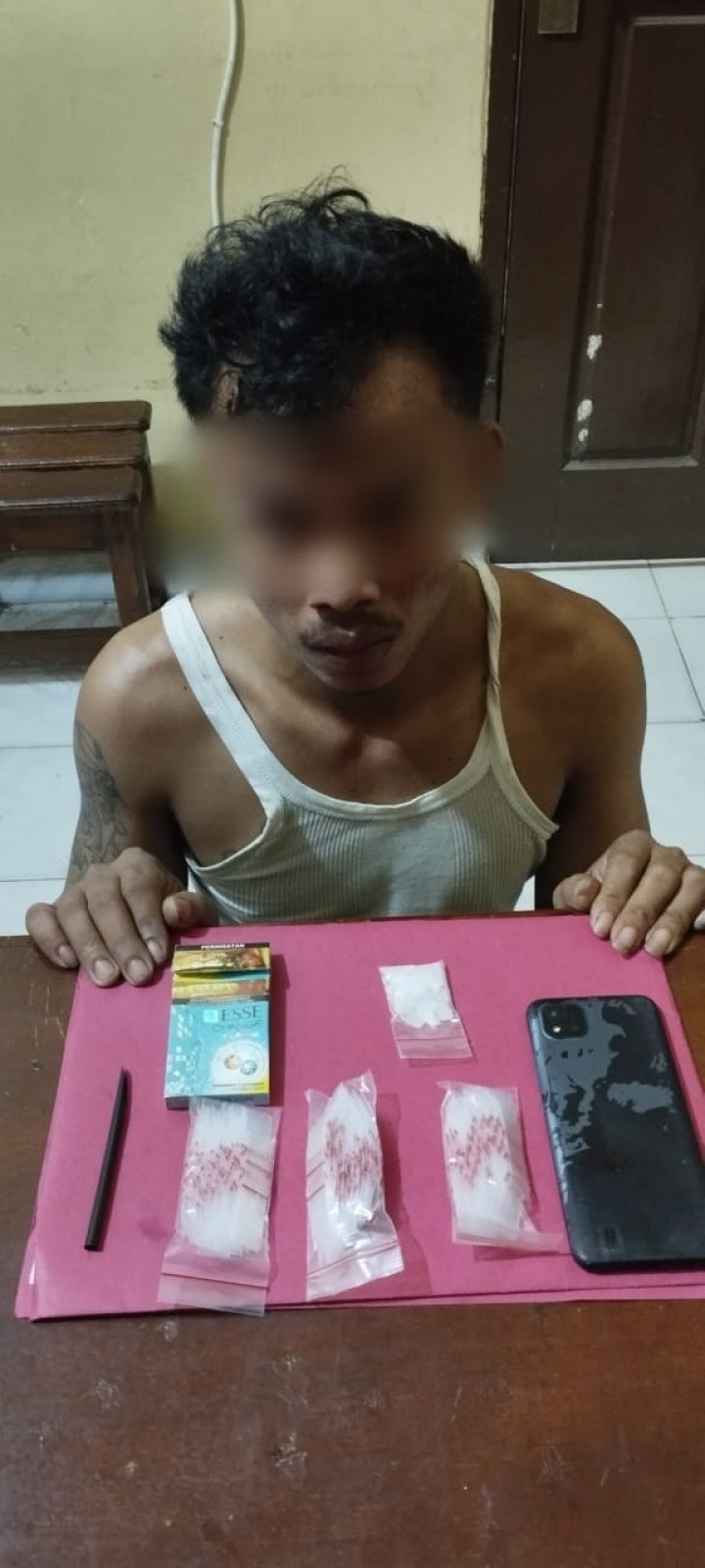 Polsek Kerinci Kanan Tangkap Pengedar Sabu, 5,01 Gram Barang Bukti Diamankan