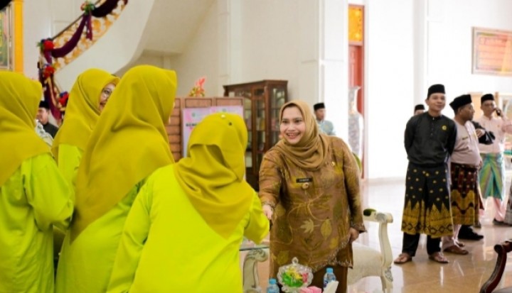 Bupati Kasmarni Menjadi Salah Satu Tokoh Utama Yang Diangkat Pusdatin Puanri