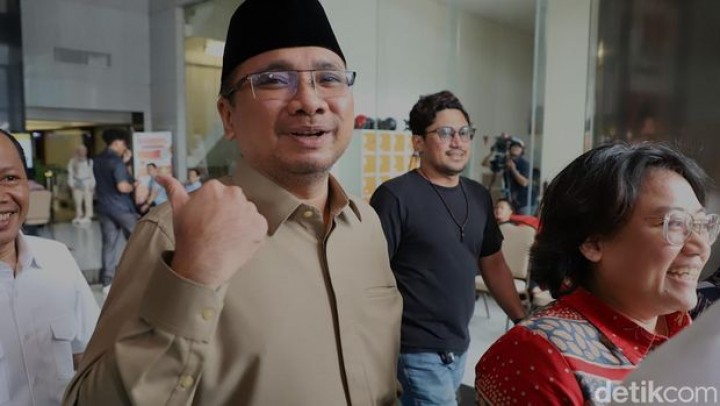 Senyum Sumbringah Gus Yaqut usai Diperiksa KPK 5 Jam, Ada Apa?